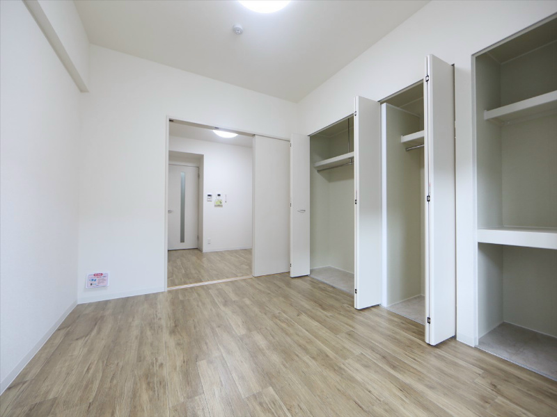 居室・リビング　洋室7帖　クローゼット付（収納充実してます）