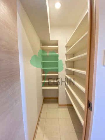 玄関　下駄箱もしっかりついてます！