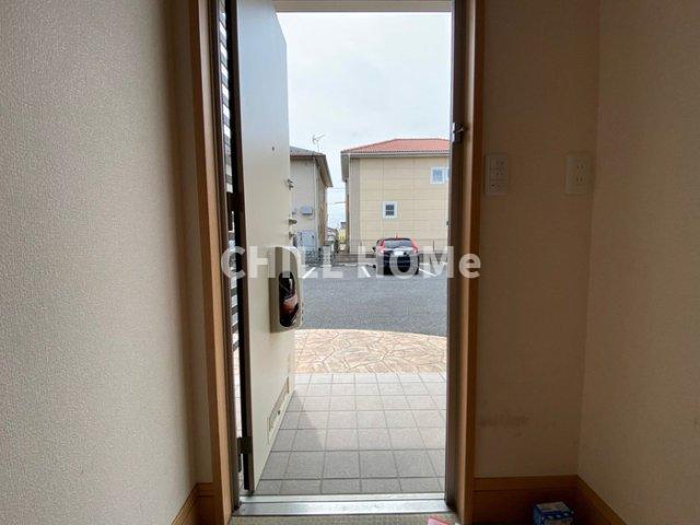 玄関　当社、チルホームのHPもご覧ください(^^)/物件情報多数♪