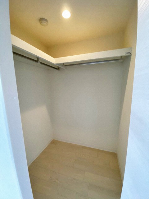 収納　収納力のあるウォークインクローゼットです！