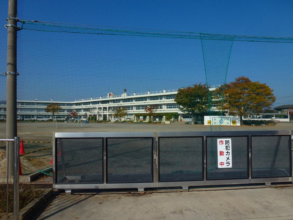 小学校　真岡市立真岡東小学校（小学校）まで685m