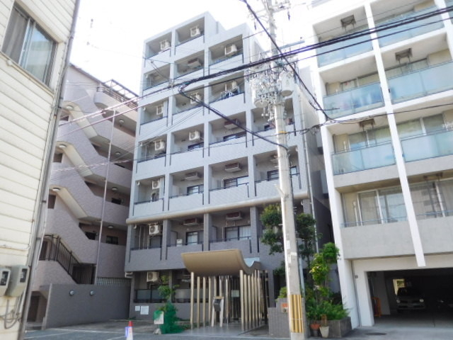 建物外観　タイル張りでとってもきれいな建物です