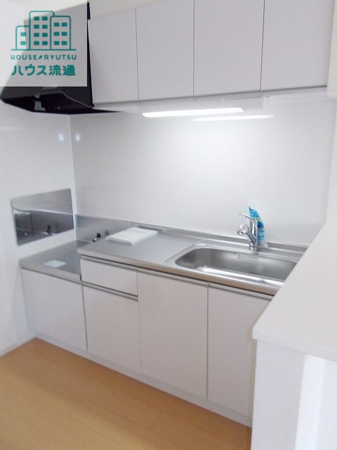 キッチン　※別号室の写真です