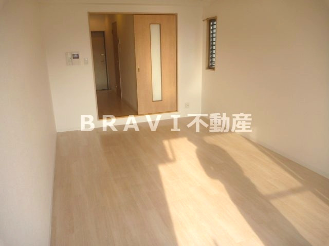 その他部屋・スペース　【CITY SPIRE心斎橋EAST】開放的な寝室です