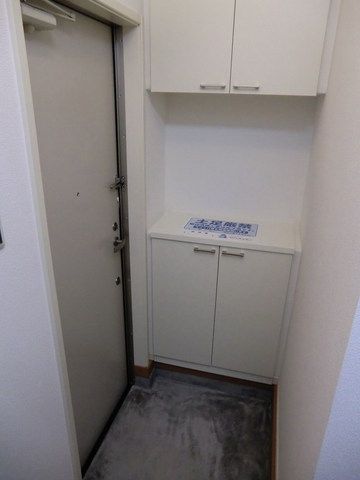 玄関　☆たっぷり入るシューズボックス☆