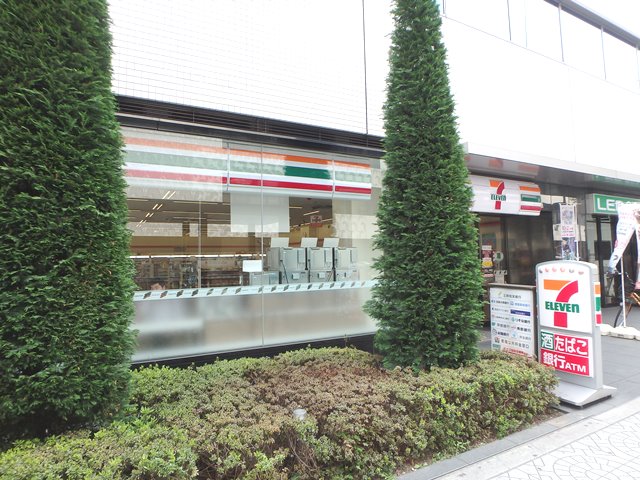 コンビニ　セブンイレブン大阪久太郎町1丁目店（コンビニ）まで137m