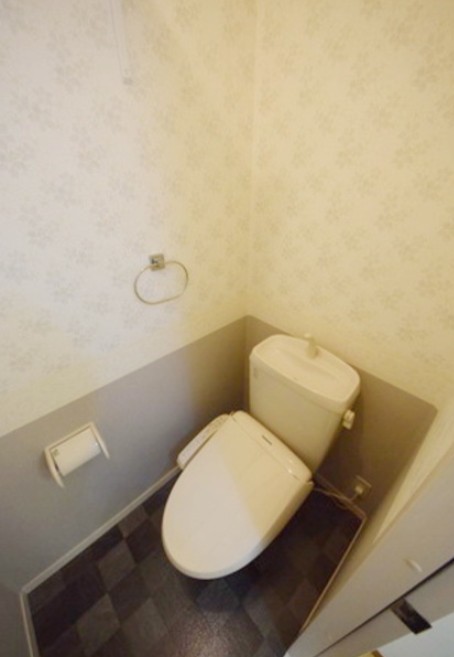 トイレ　※同建物別部屋参照写真