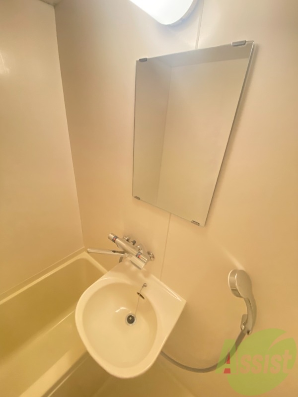 洗面設備　お風呂トイレとっても綺麗です