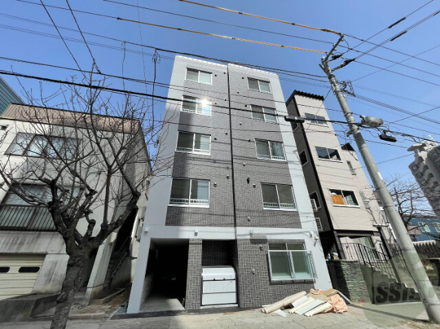建物外観　札幌市中央区南１１条西「ル・ドゥジエム」