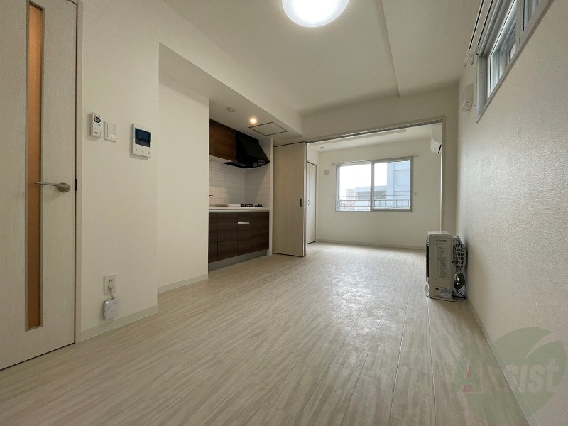 居室・リビング　明るいお部屋は気持ちよく過ごせそうですね。