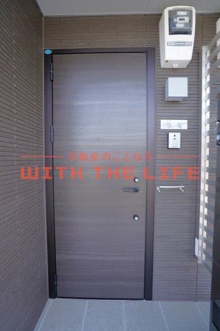 玄関　収納もある玄関です