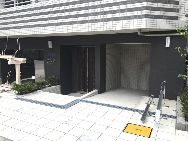 エントランス　エントランス