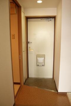 ＪＲ呉線 新広駅 徒歩10分 4階建 築22年の玄関写真