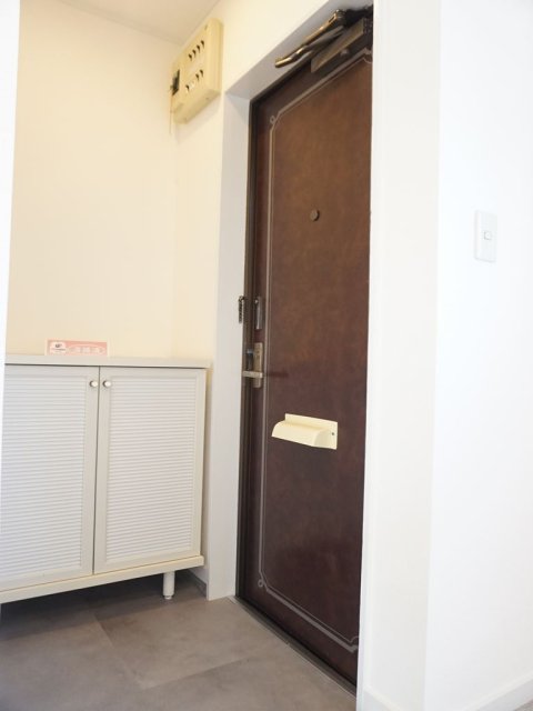 セレーヌ広沢の玄関写真