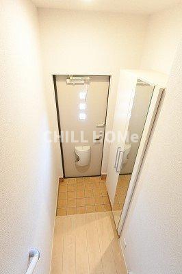 玄関　当社、チルホームのHPもご覧ください(^^)/物件情報多数♪