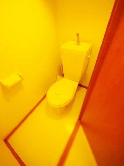レオパレスエントピアのトイレ写真