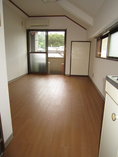 富士ビュ-ティハイツの居間写真