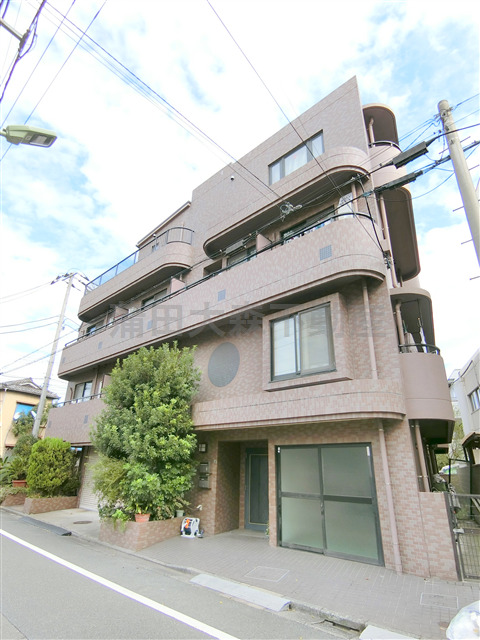 建物外観　2000年6月築　RC鉄筋コンクリート造地上4階建て総戸数1