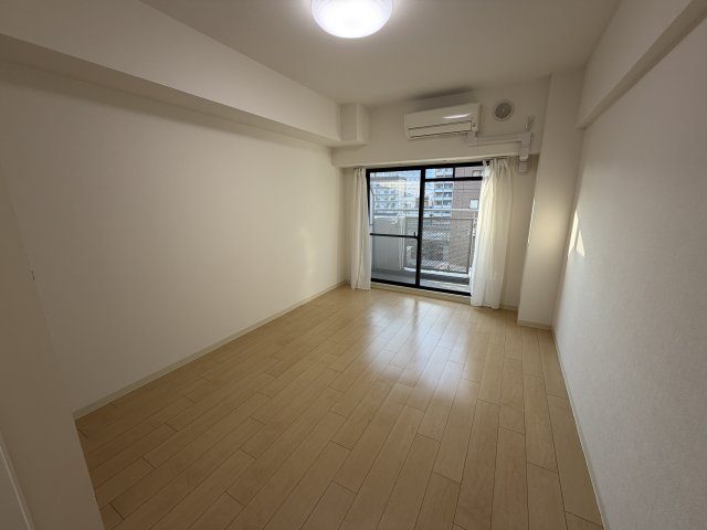 元町アーバンライフの居間写真