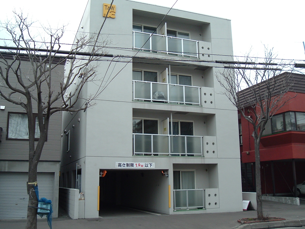 札幌市東区北十条東のマンションの建物外観