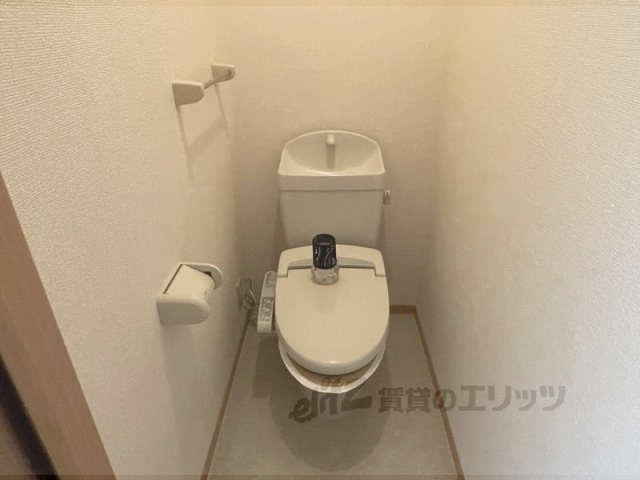 【生駒市俵口町のアパートのトイレ】
