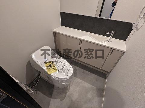 【Shamaison Luxuar平尾山荘通のトイレ】