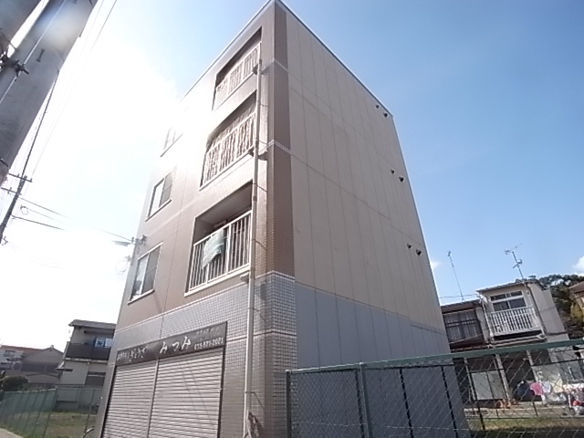 神戸市灘区神前町のマンションの建物外観