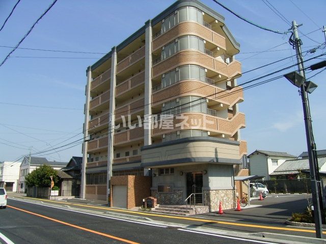 宗像市田熊のマンションの建物外観