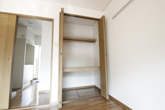 収納　※他の号室の写真です。
