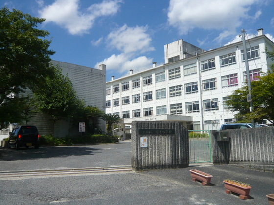 小学校　安北小学校（小学校）まで635m