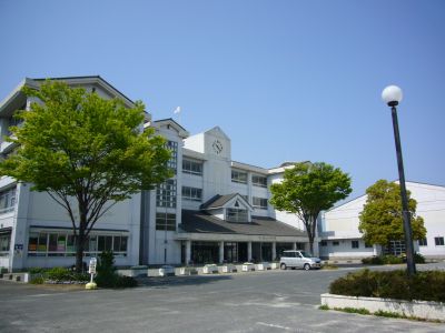 【守山市岡町のアパートの幼稚園・保育園】