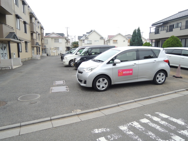 【ヴァンベール北浦和の駐車場】