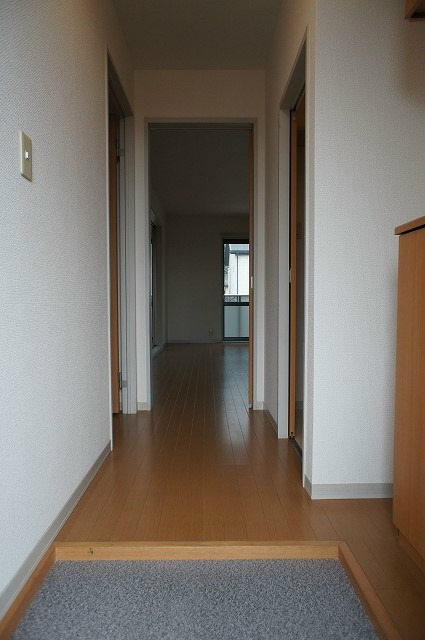 【糟屋郡宇美町宇美のアパートの玄関】