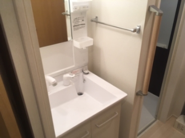 洗面設備　嬉しい独立洗面台付き