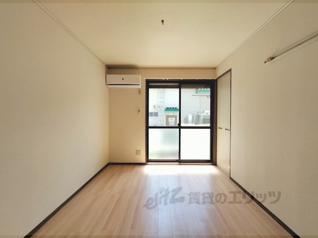 居室・リビング　居室