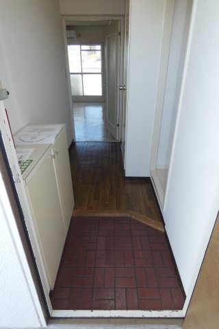 玄関　シューズボックスのある玄関です