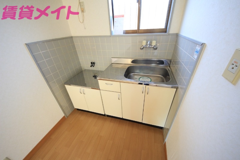 キッチン　同物件別室写真