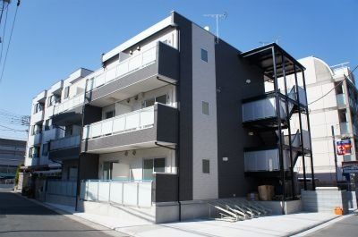 市川市南行徳のマンションの建物外観