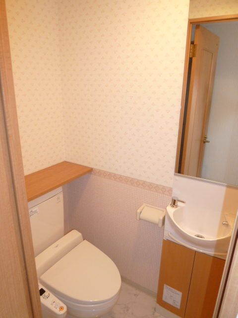 トイレ　清潔感のあるトイレです