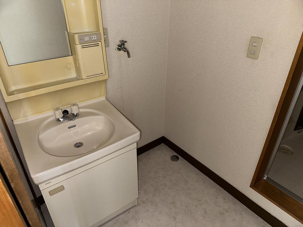 洗面設備　※写真は203号室のものです