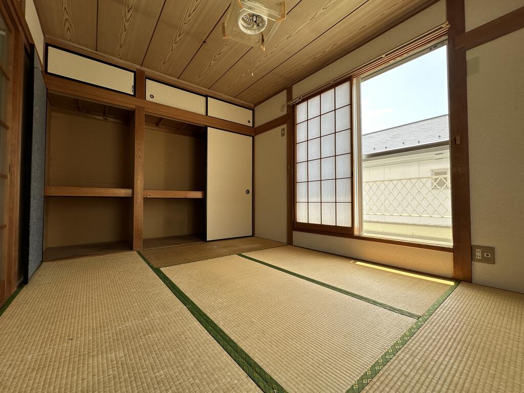 収納　※写真は203号室のものです（103号室は洋室）