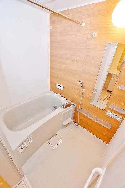 バス・シャワールーム　★追い炊き機能＆浴室乾燥機付き★