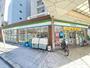 コンビニ　ファミリーマート内久宝寺町四丁目店（コンビニ）まで77m