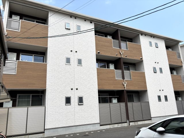 パインツリー B棟の外観写真