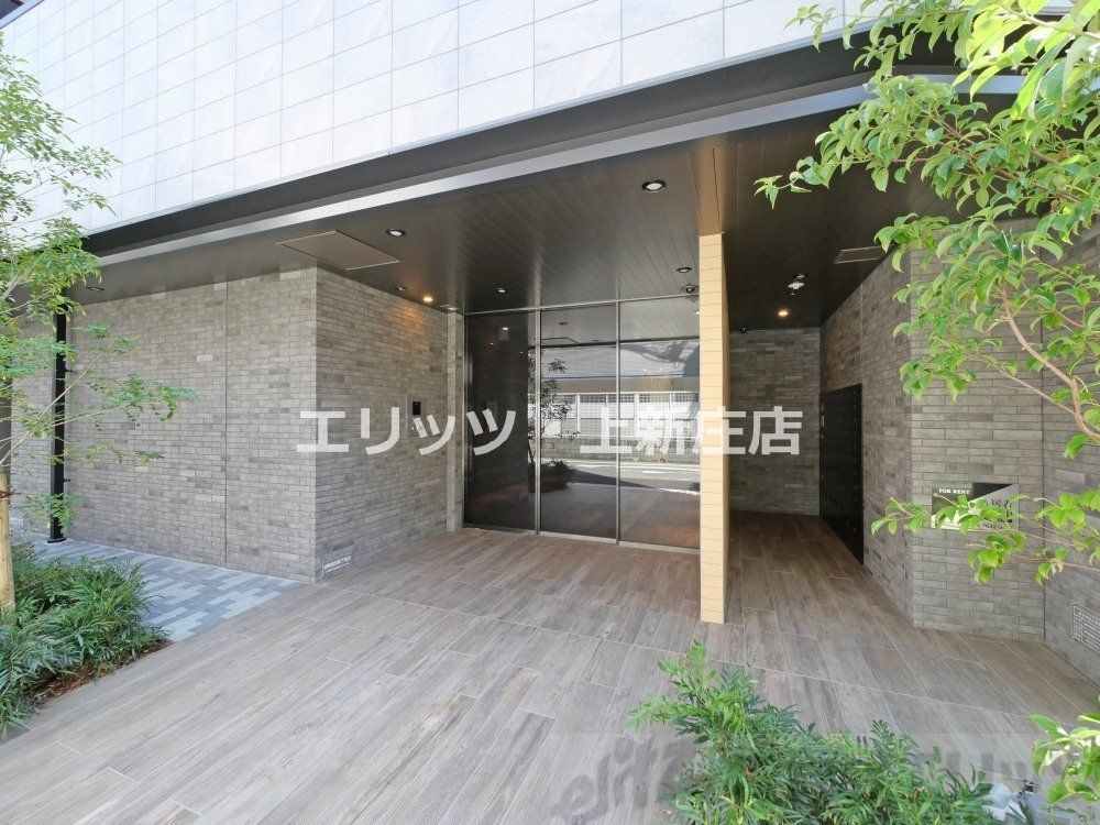 エントランス　エントランス