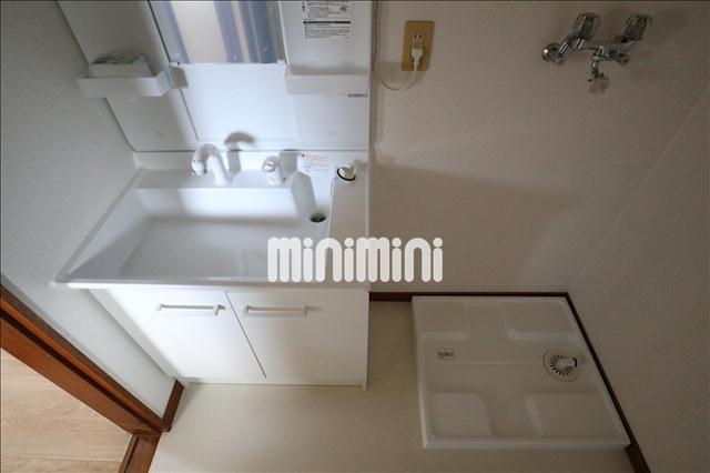 洗面設備　新品の洗髪洗面化粧台です