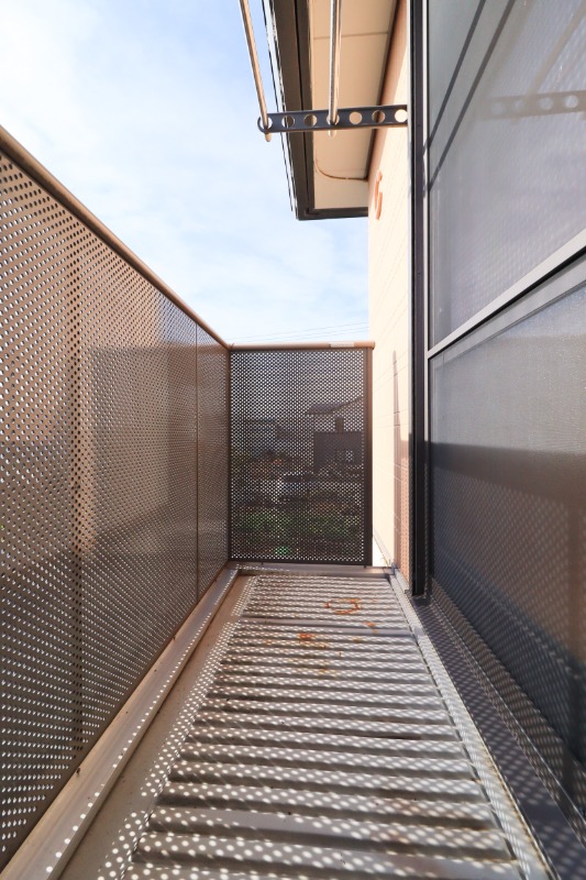 バルコニー　図面と現状に相違がある場合には現状を優先