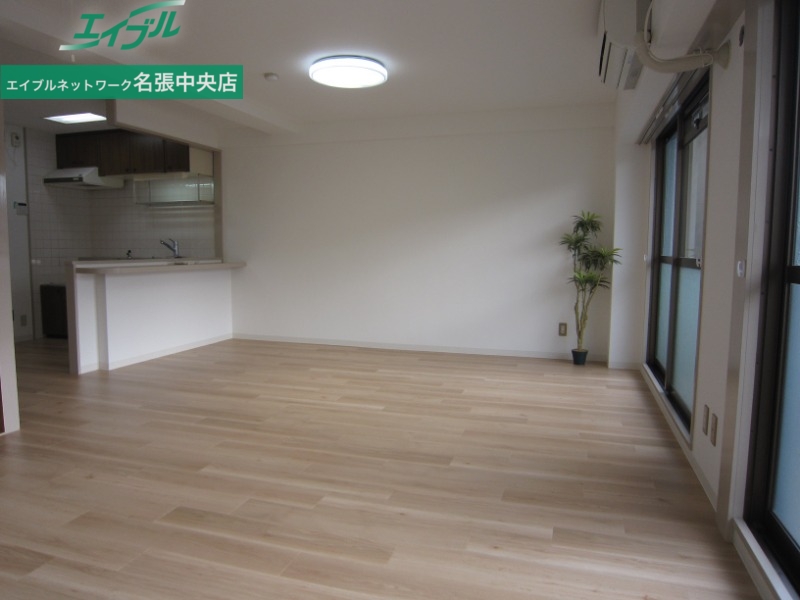 居室・リビング　別の部屋の写真です。