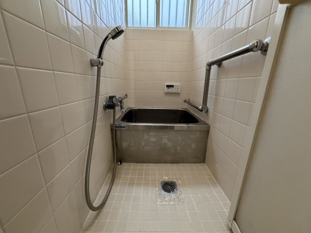 バス・シャワールーム　お風呂です