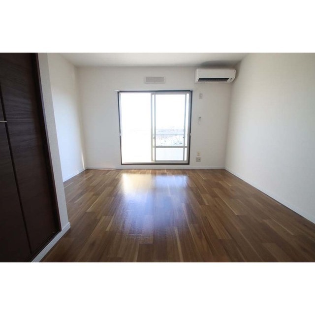 居室・リビング　内装写真は全て２０１（２０２６年撮影）